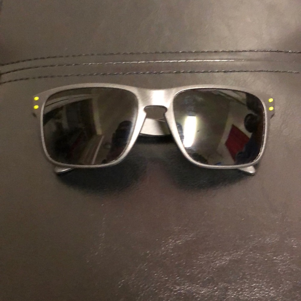 Oakley Holbrooks